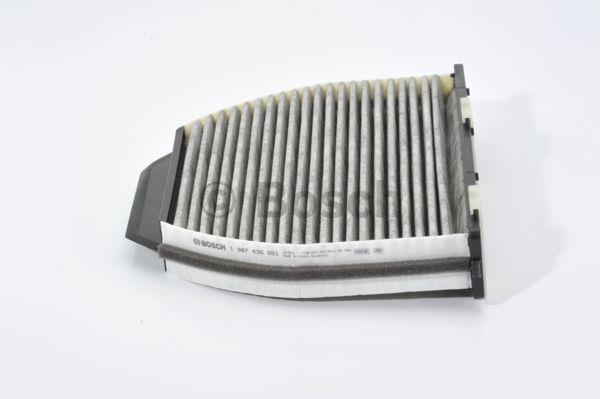 Bosch Cabin filter with activated carbon – price 97 PLN