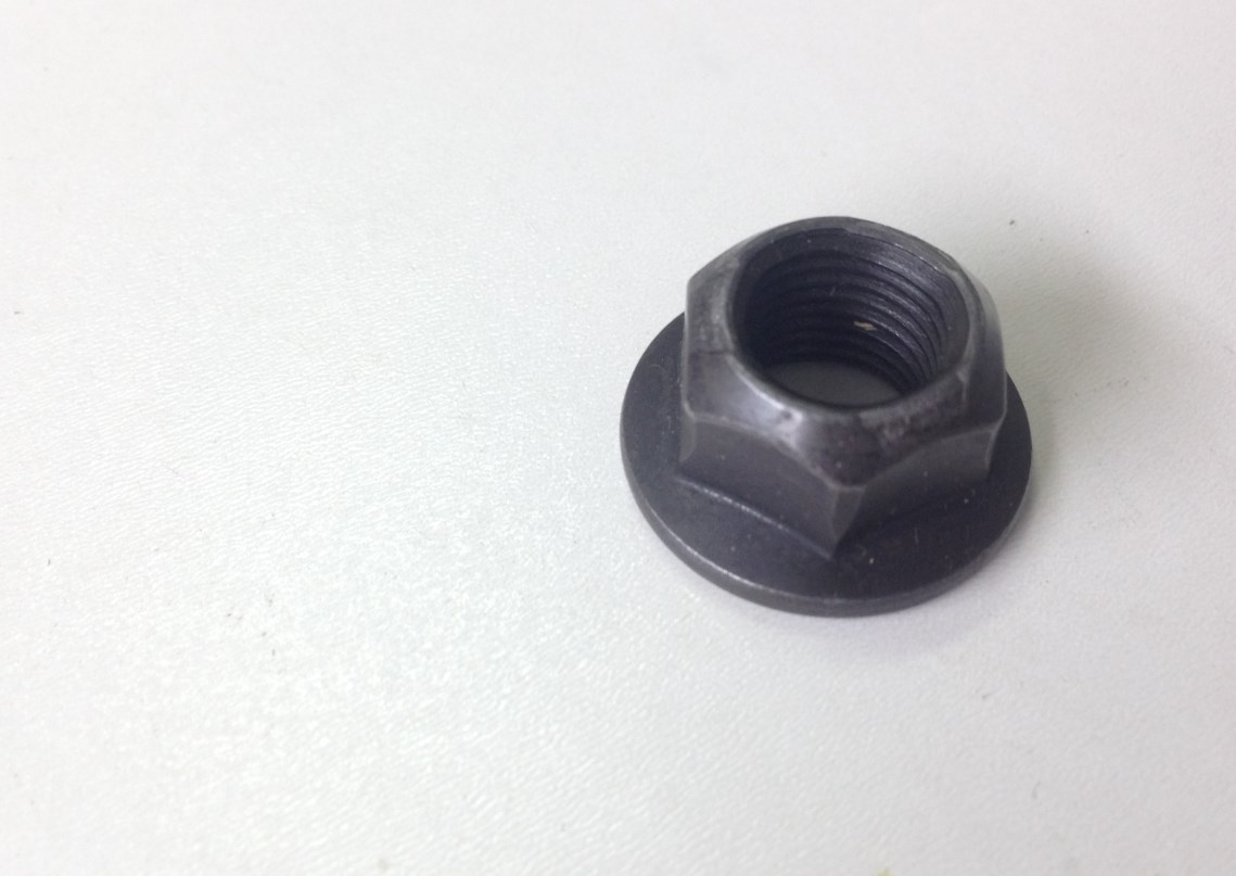 B00139037B Mazda Nut