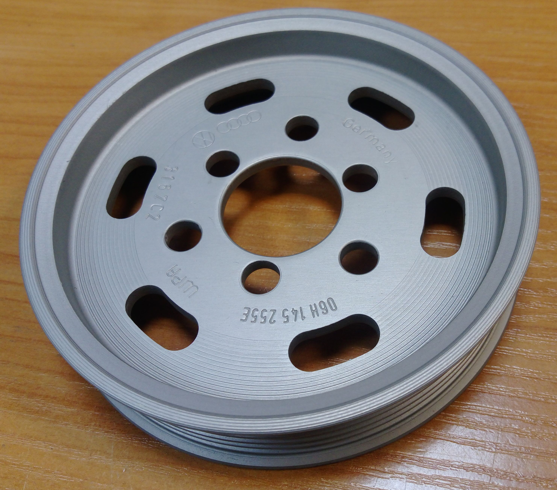 Power Steering Pulley VAG 06H 145 255 E