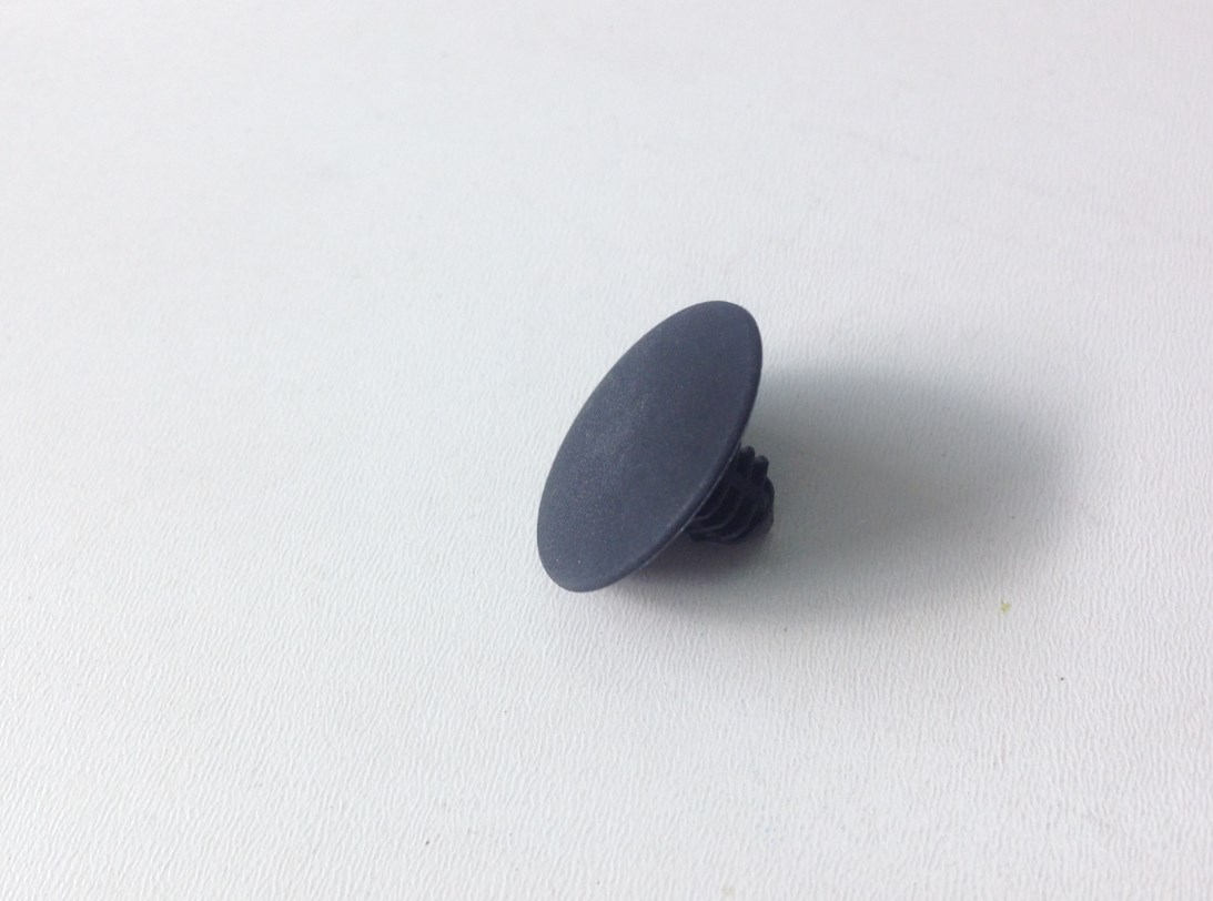 TD1156694 Mazda Fir Tree Clip