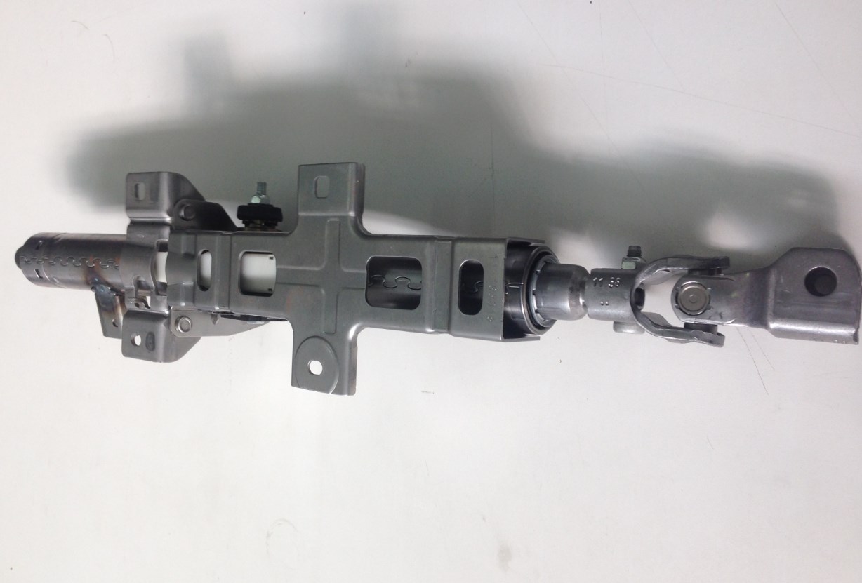 488100012R Renault Auto part