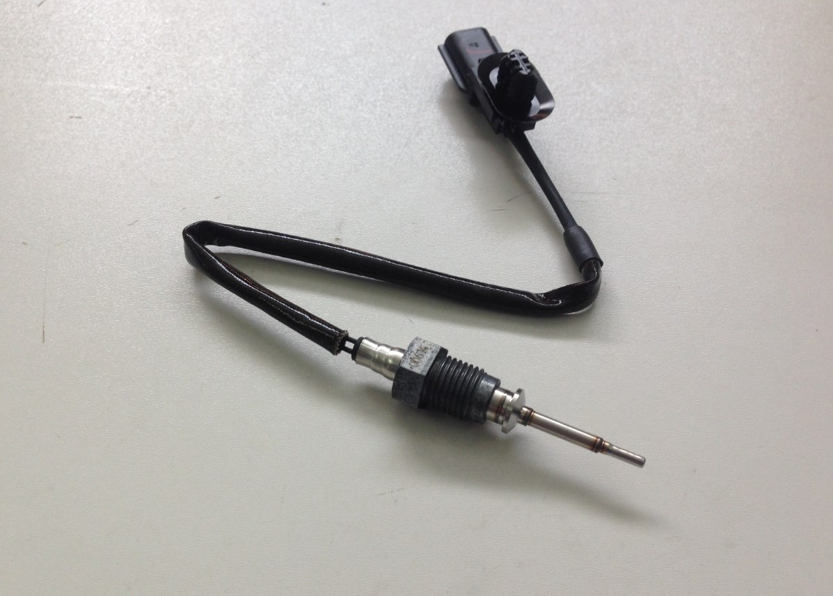 Buy Renault 14 73 081 26R at a low price in United Arab Emirates!