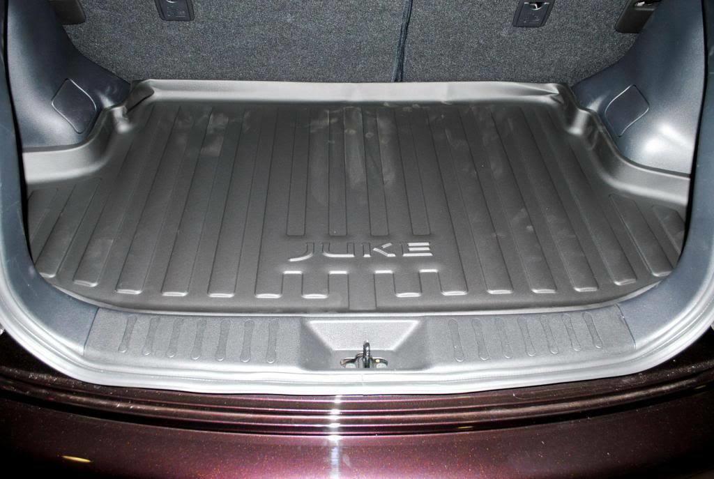 KE965BV0S0 Nissan Carpet luggage