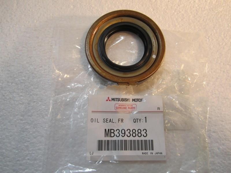 Mitsubishi MB393883 SEAL OIL-DIFFERENTIAL MB393883