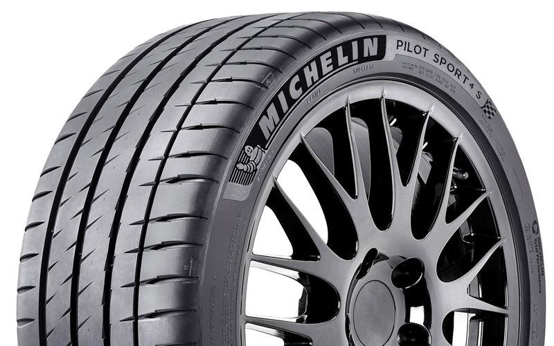 Michelin T25Y07R190060 Passenger Summer Tyre MICHELIN Pilot Sport 4 S 235/40 R19 96Y XL T25Y07R190060