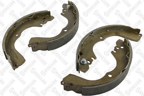 Brake spare parts Mitsubishi Space Wagon: 000111SX Stellox Brake shoe set
