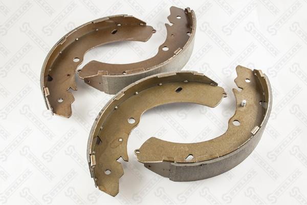 Brake shoe kit Isuzu D-Max: 000466SX Stellox Brake shoe set