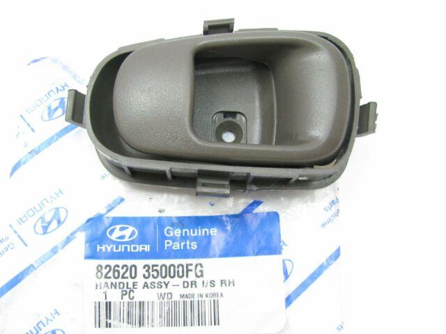 8262035000FG Hyundai/Kia TUROFFNER INNEN RECHTS