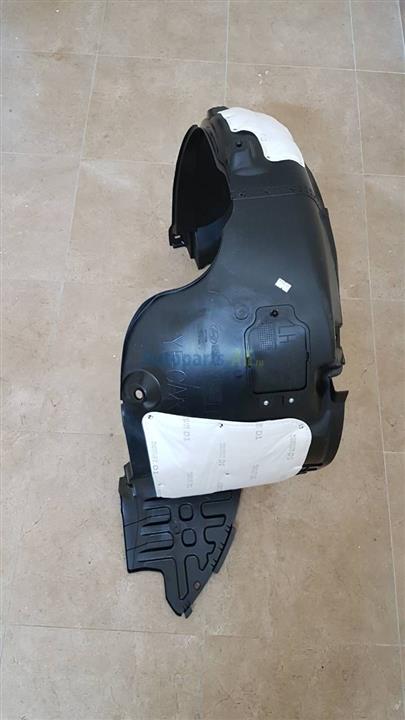 868123S500 Hyundai/Kia Front right liner