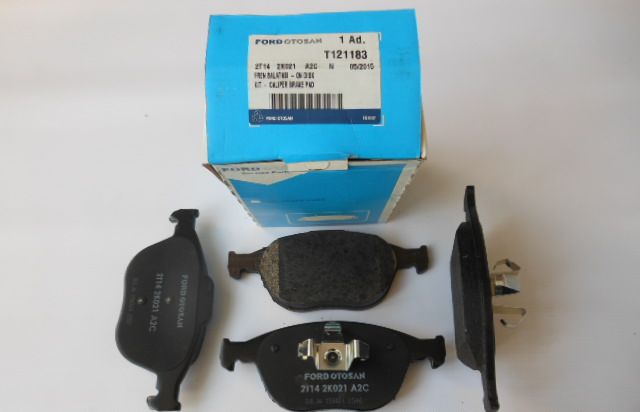 Ford T121183 Disc brake pad set T121183