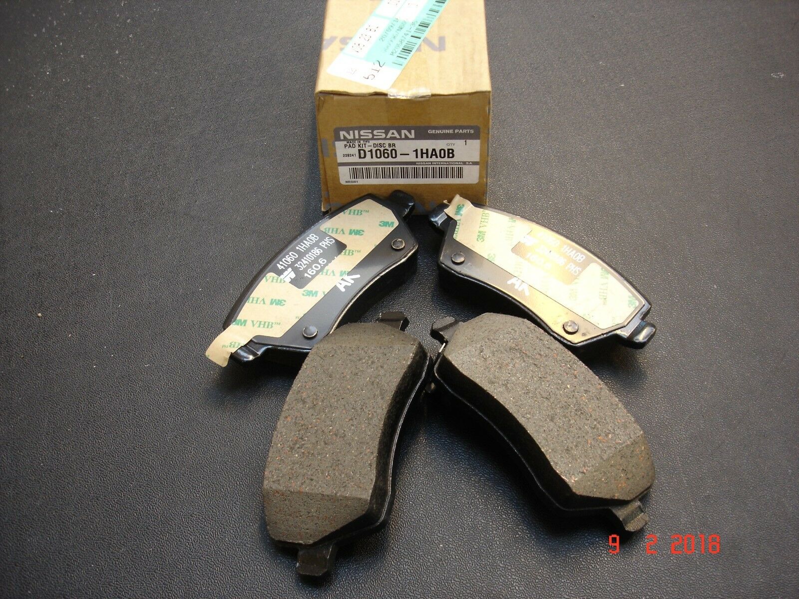 Disc brake pad set Nissan Note: D10601HA0B Nissan Brake pad set