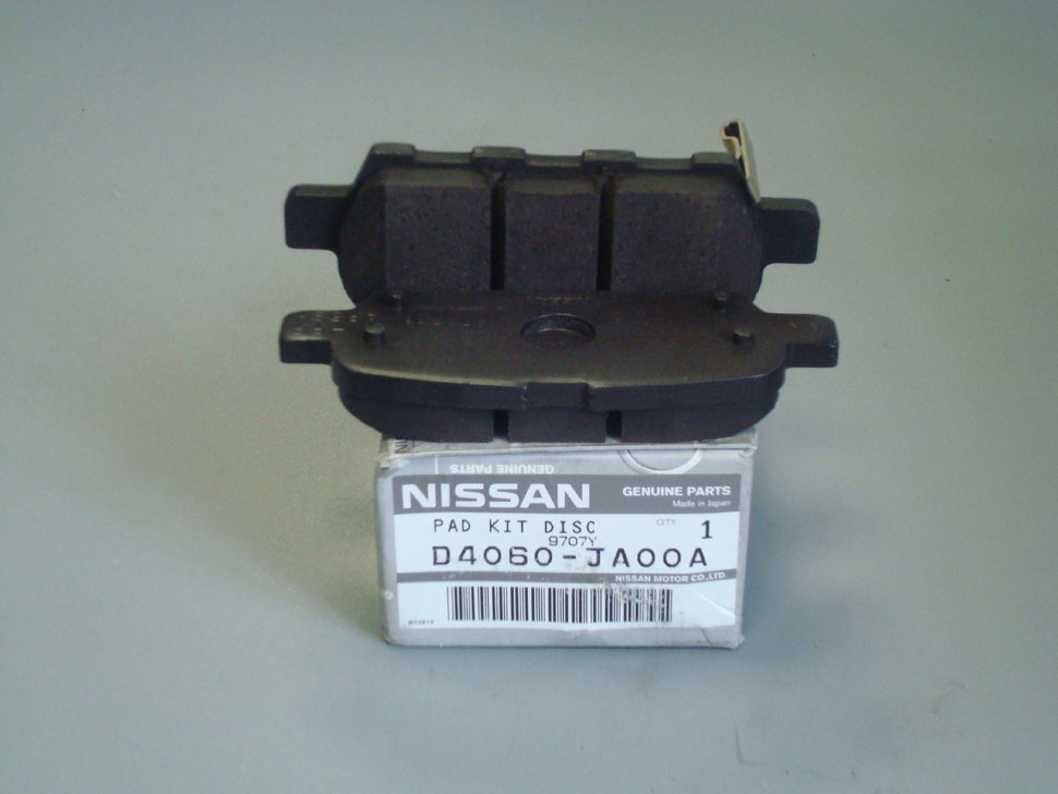 Nissan D4060-JA00A Brake Pad Set, disc brake D4060JA00A