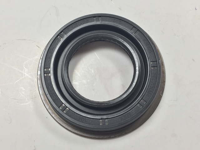 9L8Z1177G Ford SEAL OIL-DIFFERENTIAL left