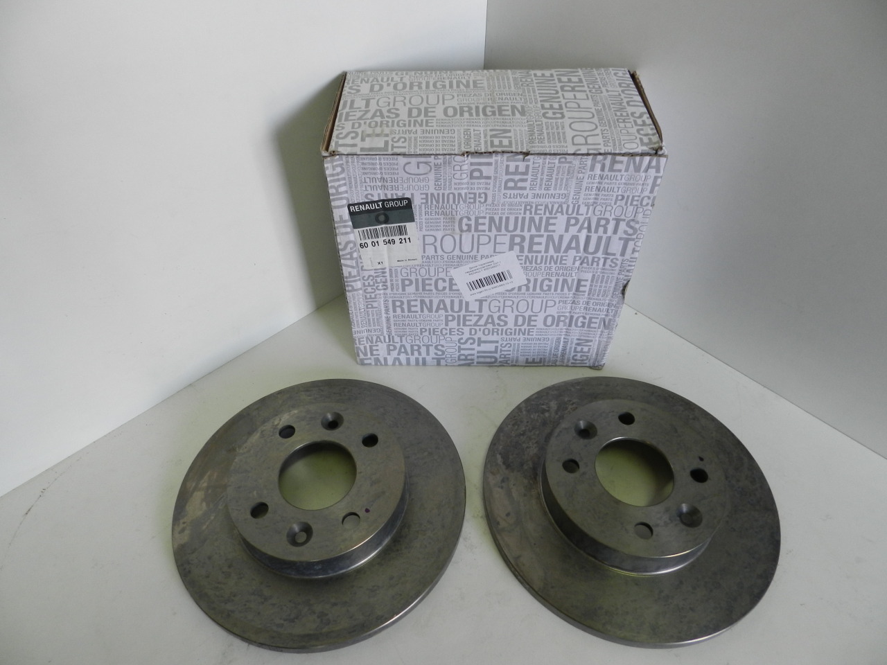 Renault 60 01 549 211 Unventilated front brake disc 6001549211