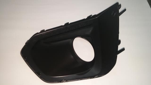 Front bumper grill Subaru 57731FJ000