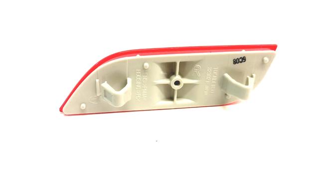 Rear Right Light Reflector Subaru 84281FG000