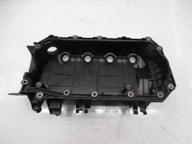 Rocker cover Renault 82 00 331 491