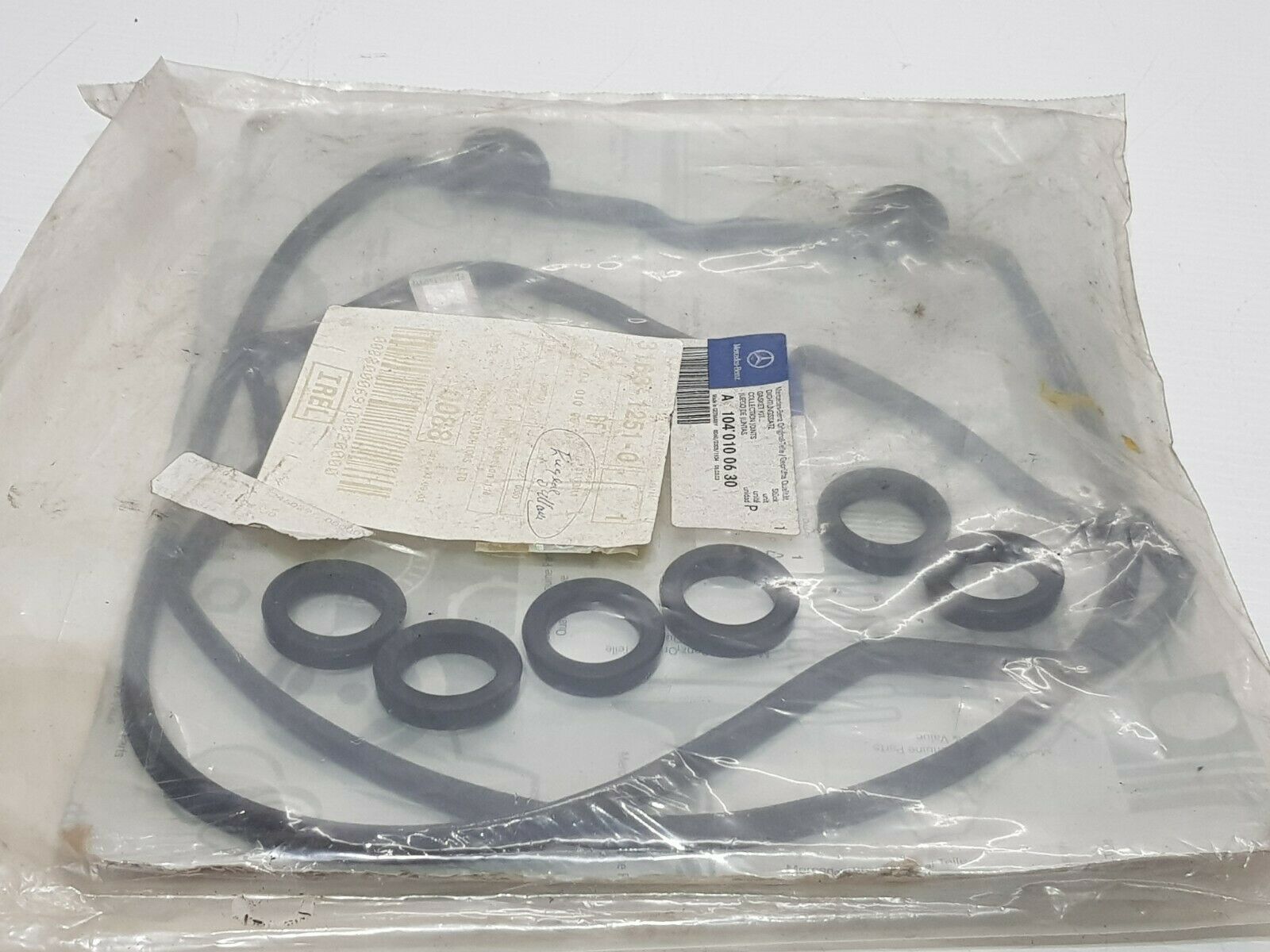 Mercedes A 104 010 06 30 Gasket, cylinder head cover A1040100630