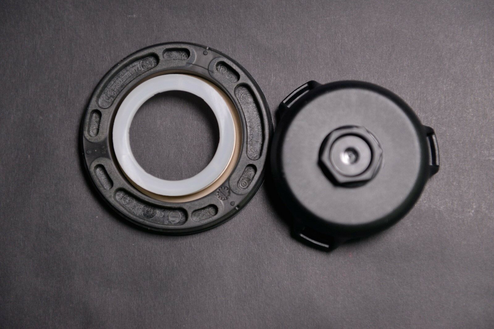 Crankshaft oil seal Mercedes A 626 030 00 01