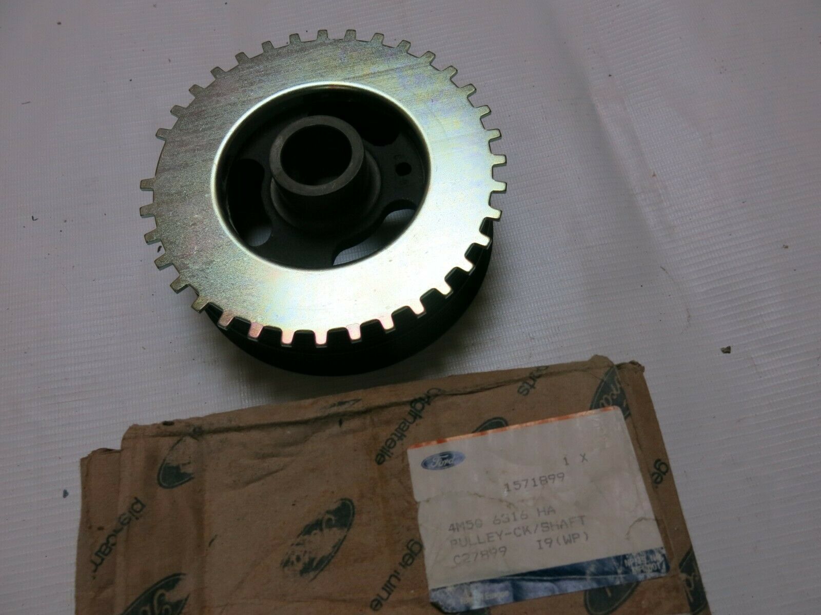 Crankshaft Pulley Kit Ford 1 571 899