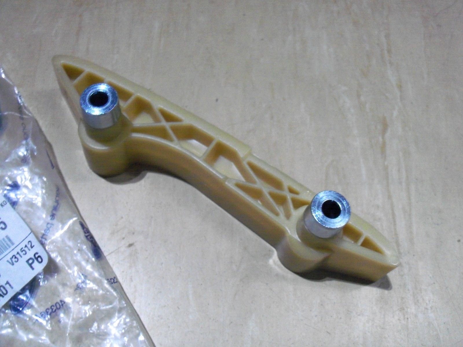 Timing chain guide Ford: 1141469 Ford Sliding rail