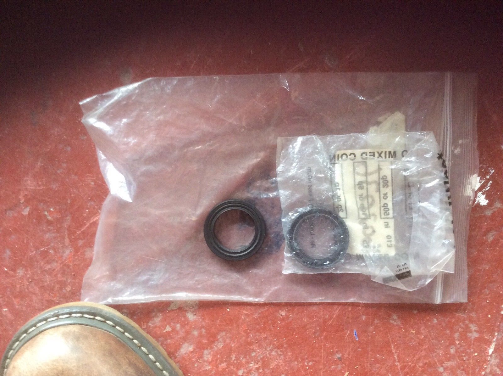 Ford 1 602 036 Gearbox oil seal 1602036