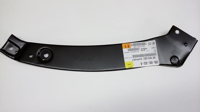 5N0805932B VAG Bracket front bumper, right