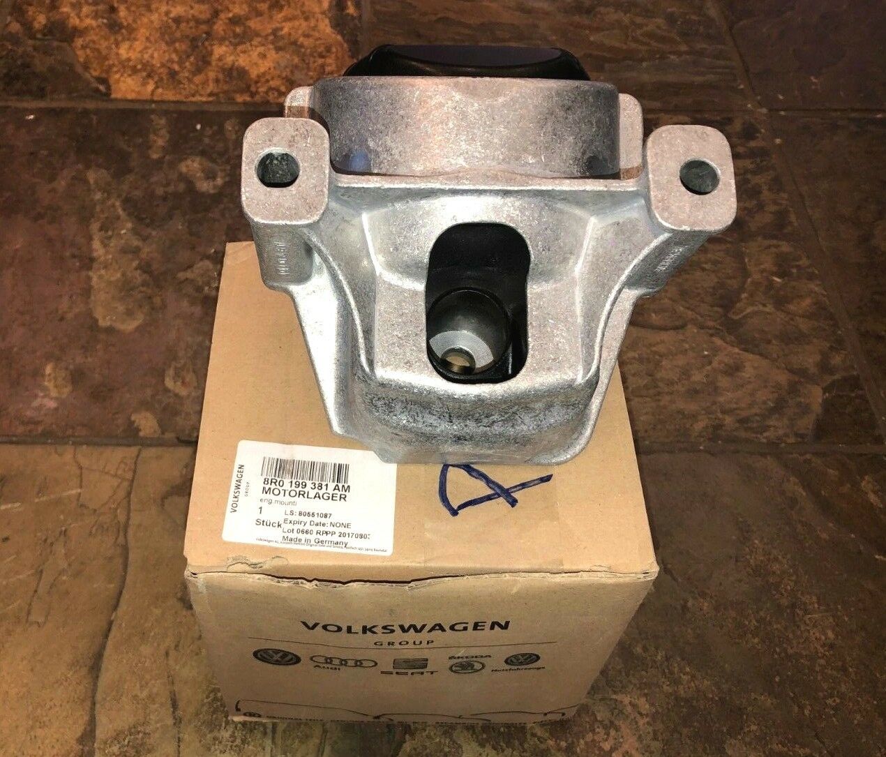 Engine mount VAG 8R0 199 381 AM