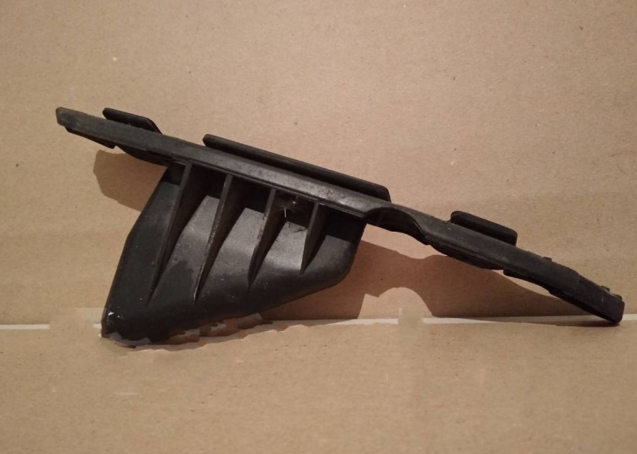 5211628050 Toyota Bracket front bumper