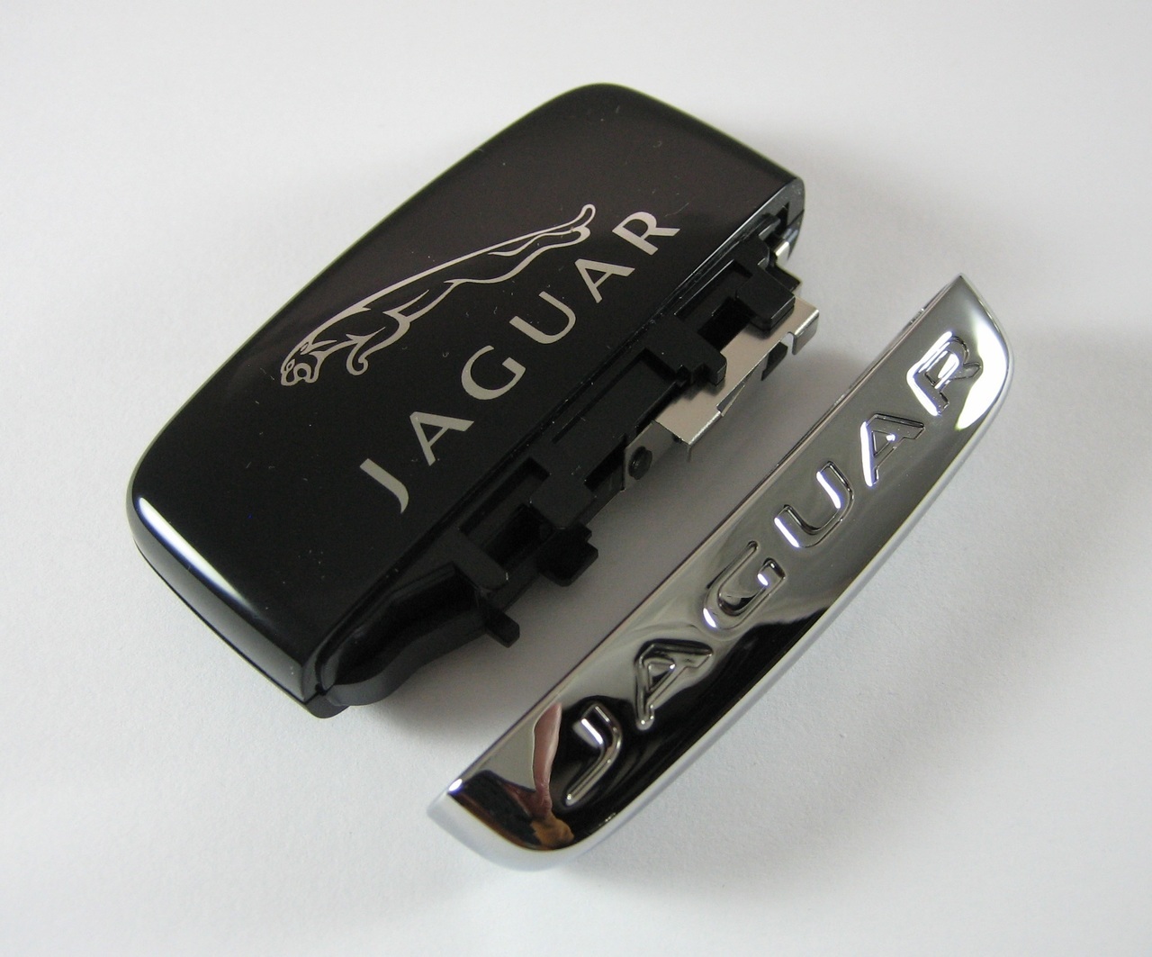 Buy Jaguar C2D39384 at a low price in United Arab Emirates!