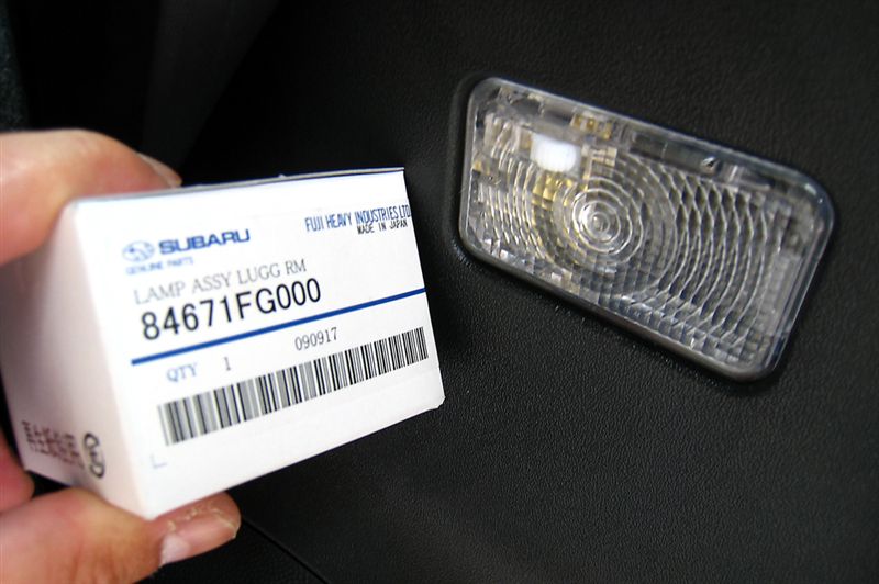 84671FG000 Subaru Cargo Lamp