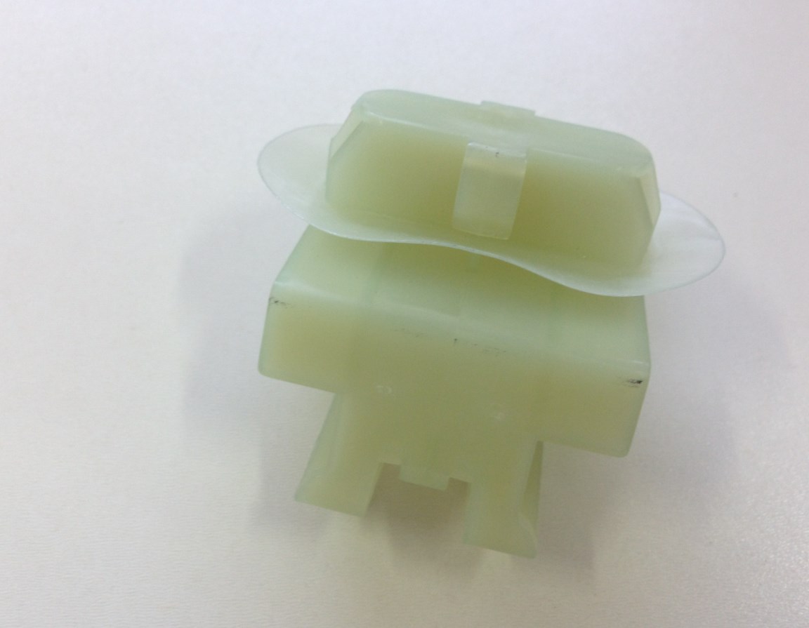 703025 Citroen/Peugeot Clip