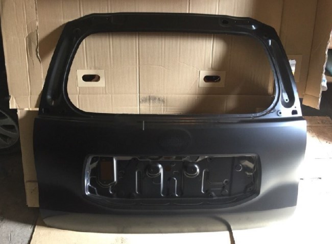 6700560F50 Toyota Door back