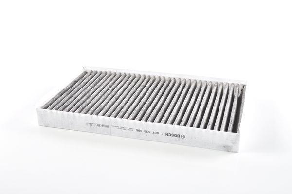 Bosch Cabin filter with activated carbon – price 82 PLN