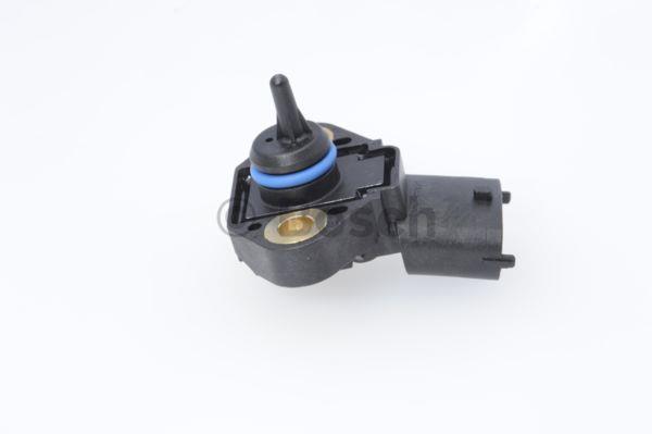 Bosch Engine oil temperature sensor – price 243 PLN