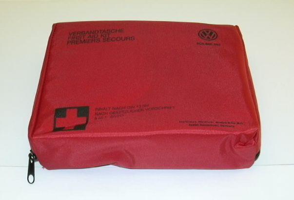 VAG 3C0 860 282 The first-aid kit is automobile 3C0860282
