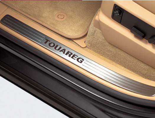 7L0071305 VAG Sill cover