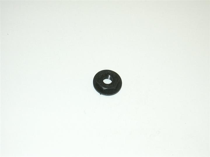 WHT000812 VAG Nut