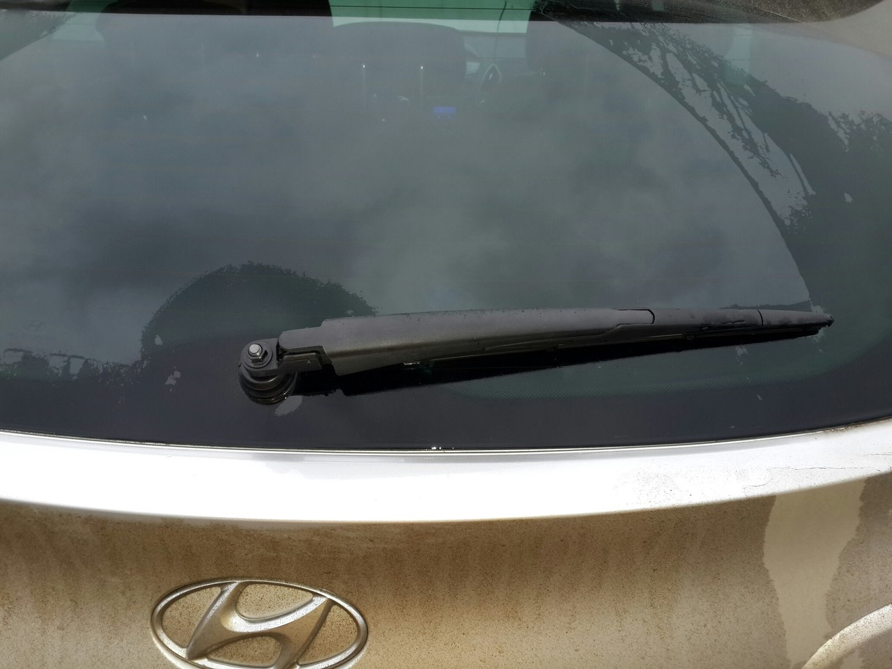 Buy Hyundai/Kia 988111H000 – good price at EXIST.AE!
