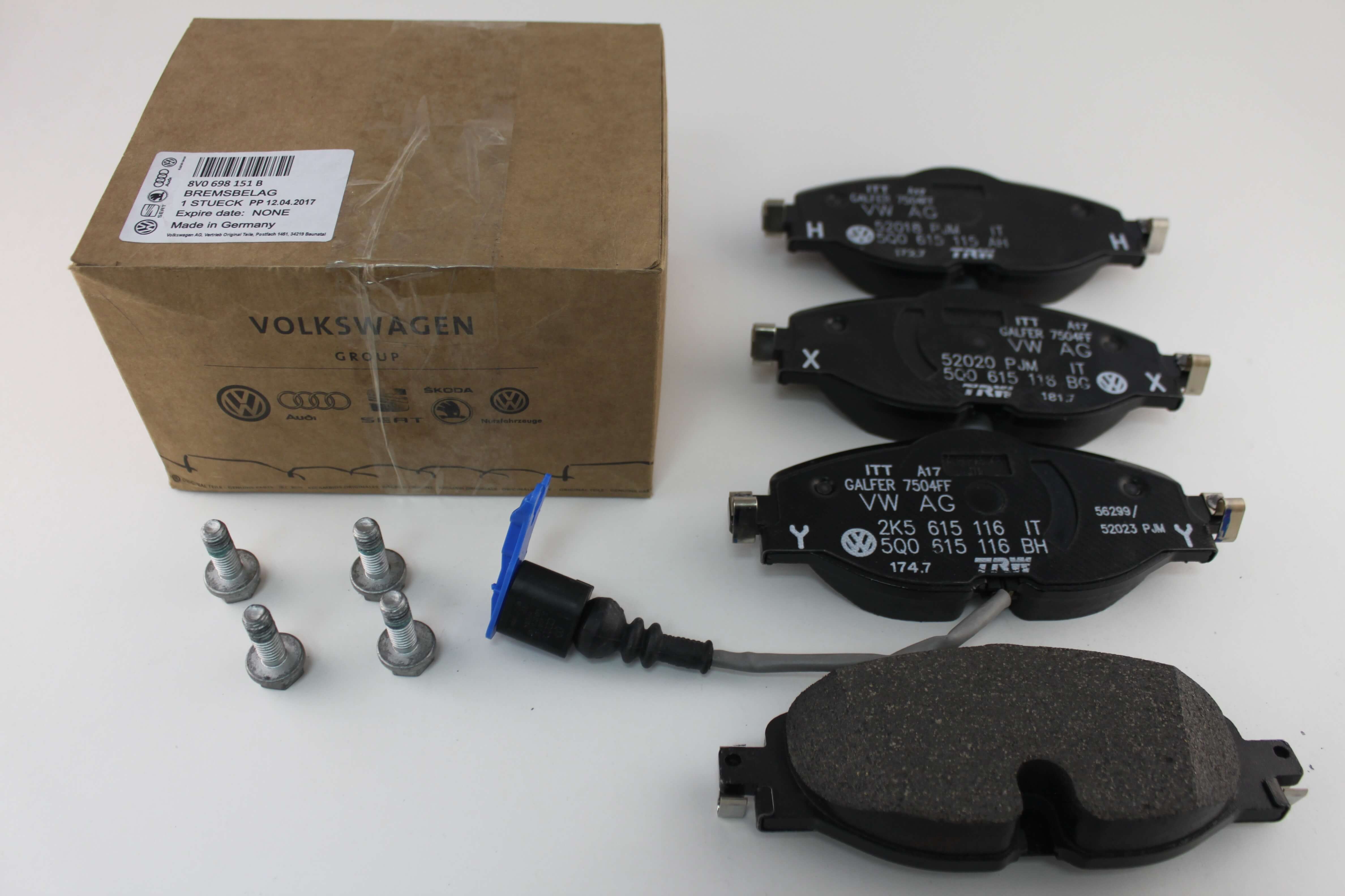 VAG 8V0 698 151 B Disc brake pad set 8V0698151B