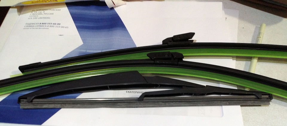 Wiper Blade Frameless Renault 28 89 010 88R