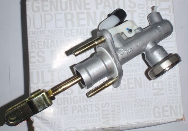 3061095F0A Nissan Master cylinder, clutch