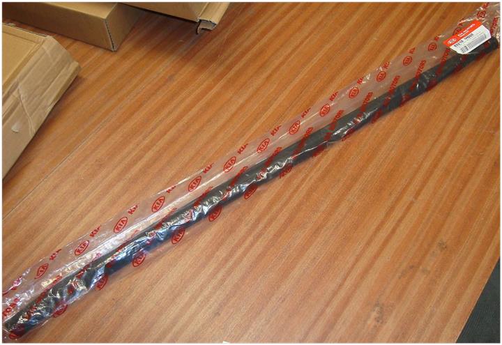 822201H000 Hyundai/Kia Weatherstrip