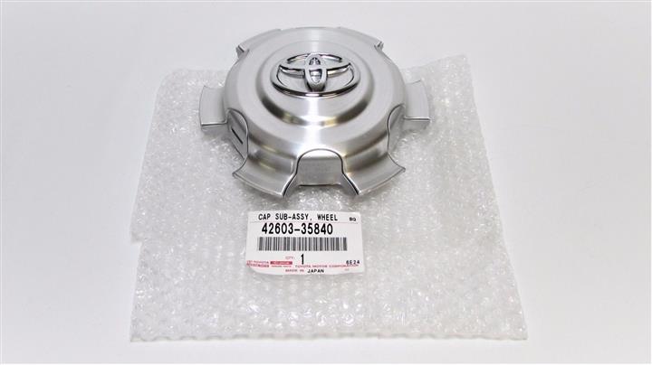 4260335840 Toyota Alloy wheel center cap
