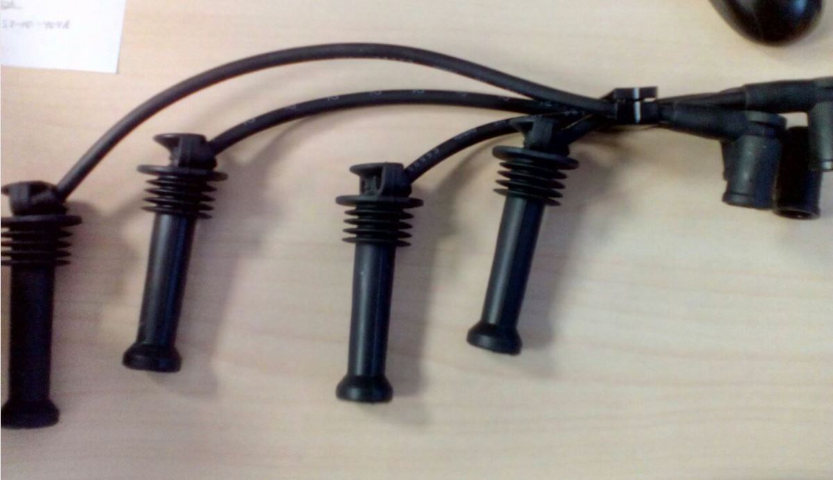 Ford 1 682 155 Ignition lead set 1682155 1682155 Ford Ignition lead set
