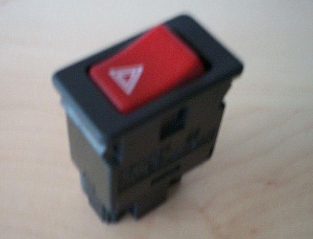 25290V6210 Nissan Alarm button