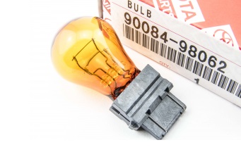 9008498062 Toyota Glow bulb yellow PY27/7W 12V 27/7W
