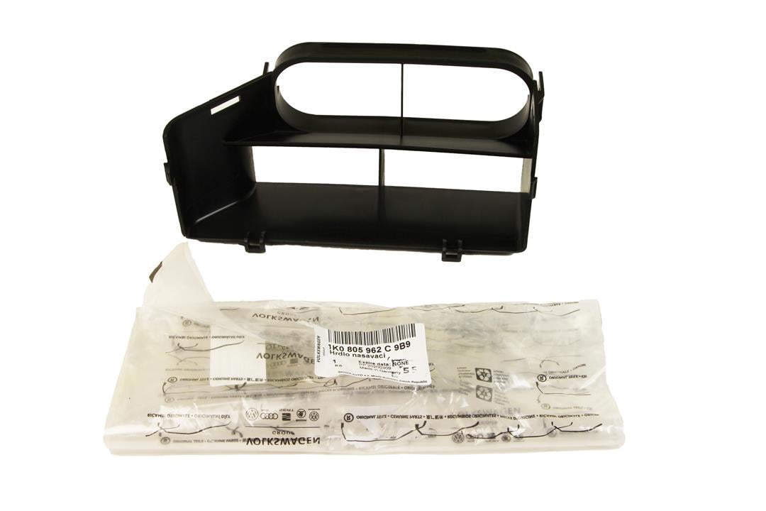 VAG Air intake inlet connector – price 84 PLN