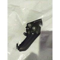 Nissan 63180-5AA0A Bracket fender front right 631805AA0A