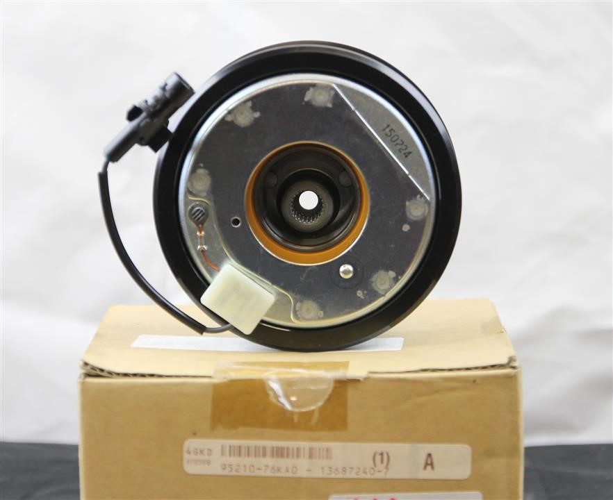 9521076KA0 Suzuki A/C compressor clutch solenoid